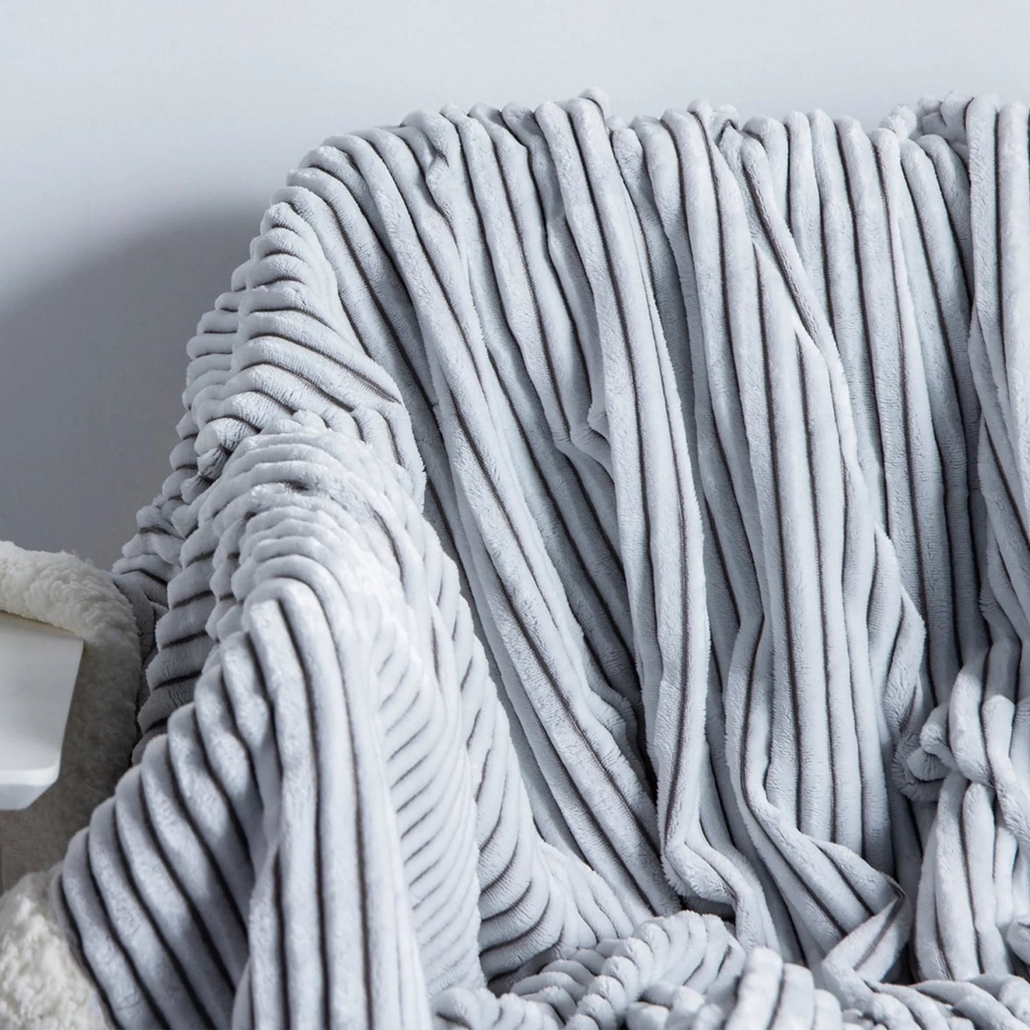 DISSA Sherpa Fleece Blanket Soft Grey and White Throw Blanket Cozy Plush Blankets for Couch Sofa Bed,51"x63"