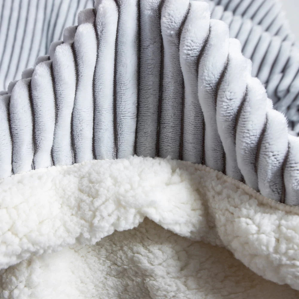 DISSA Sherpa Fleece Blanket Soft Grey and White Throw Blanket Cozy Plush Blankets for Couch Sofa Bed,51"x63"
