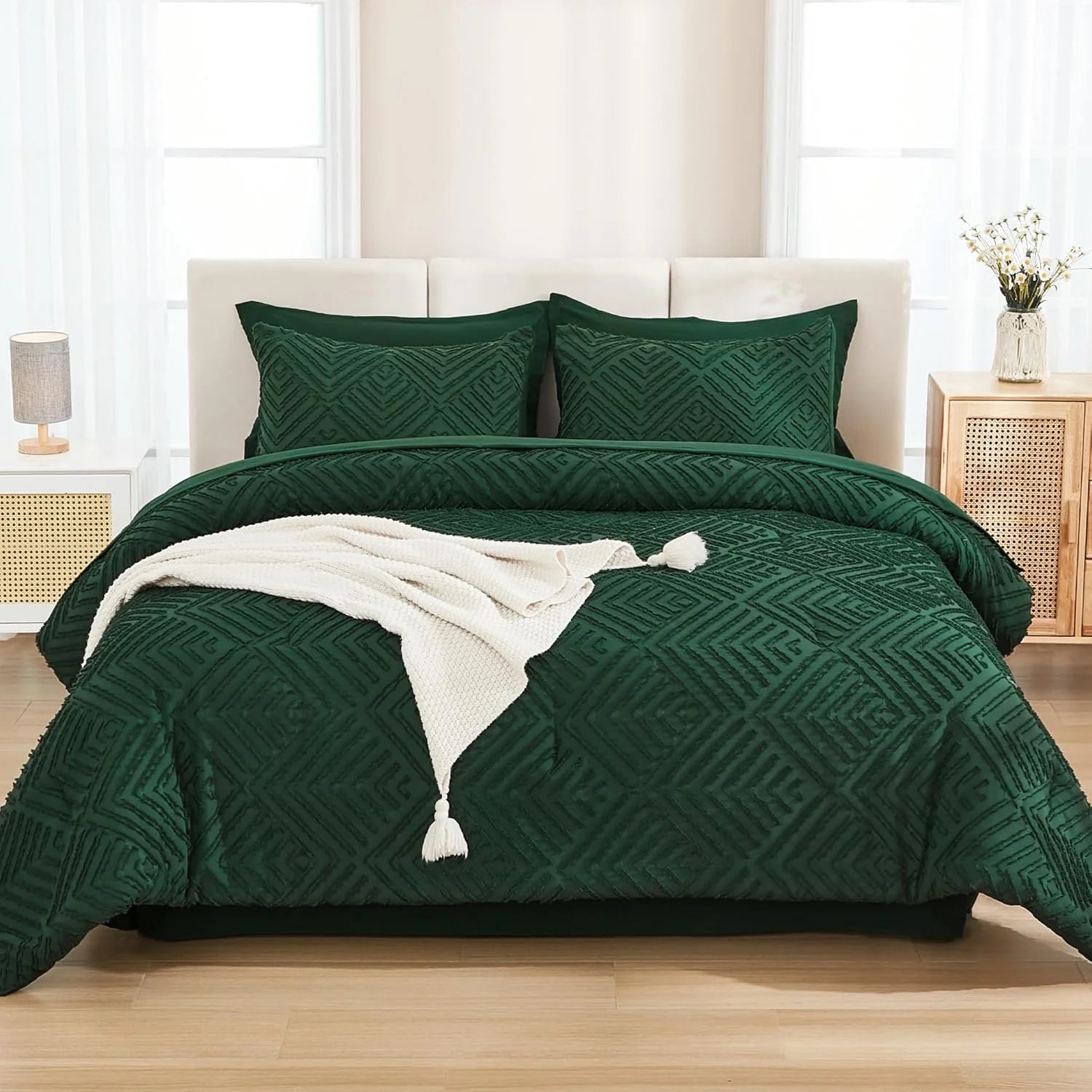 Queen Comforter Set 7 Piece Dark Emerald Green - Bed in a Bag Queen Boho Lightweight Fluffy Tufted Bedding Sets with Comforter, Sheets, Pillowcases & Shams