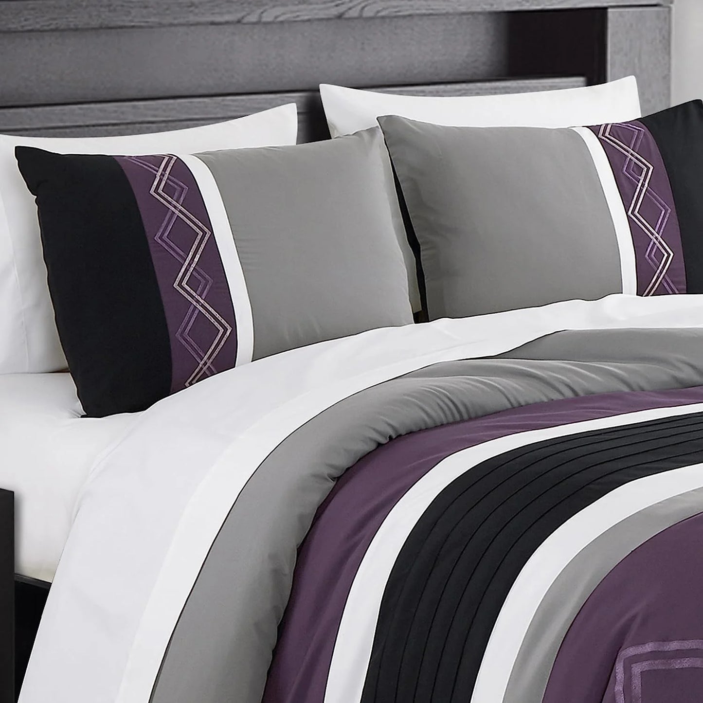 Chezmoi Collection Jaxson King Bed in a Bag 7-Piece Comforter Set with Sheets Modern Pleated Stripe Embroidered Purple/Black/Gray/White Zigzag Lightweight All Season Bedding