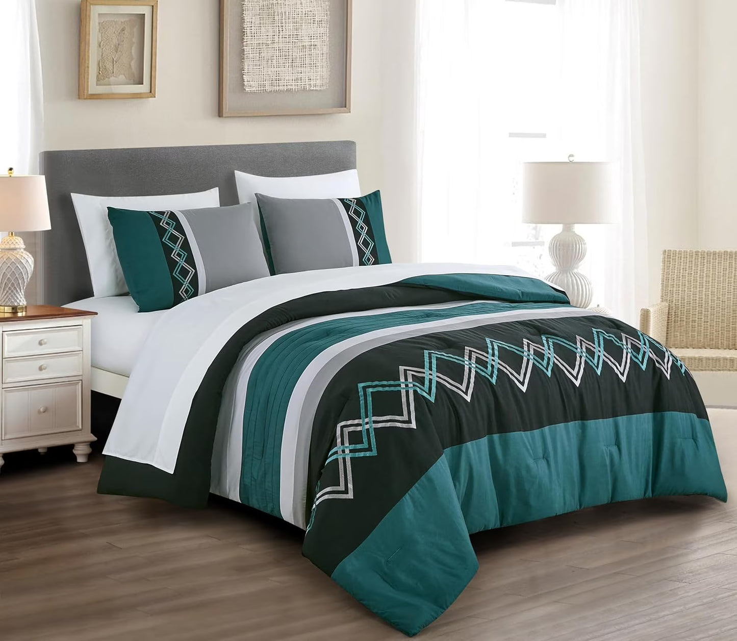 Chezmoi Collection Jaxson King Bed in a Bag 7-Piece Comforter Set with Sheets Modern Pleated Stripe Embroidered Purple/Black/Gray/White Zigzag Lightweight All Season Bedding