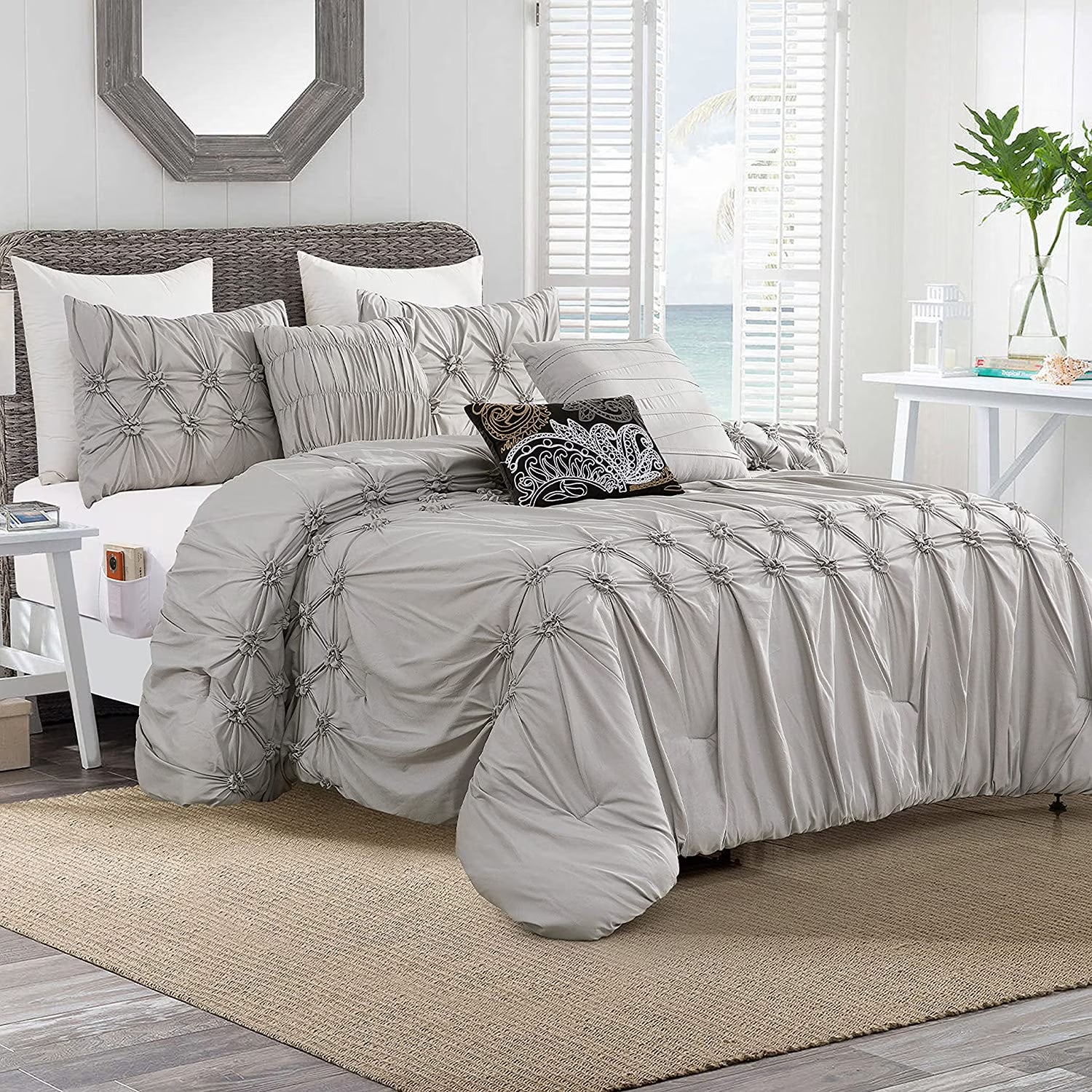 Elegant Comfort 12-Piece Bed-in-a-Bag, Ella Microsuede Comforter Collection with 6-Piece Sheet Set, Smart Pockets and Decorative Pillows, All Season Bedding, Full/Queen, Mint Green