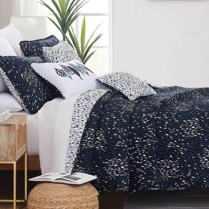 Southshore Fine LinensOversized 5-Piece Twin/Twin XL Quilt Bedding Set with two matching shams and three decorative throw pillows, oversized Paisley farmhouse bedspread Pure Melody Aqua