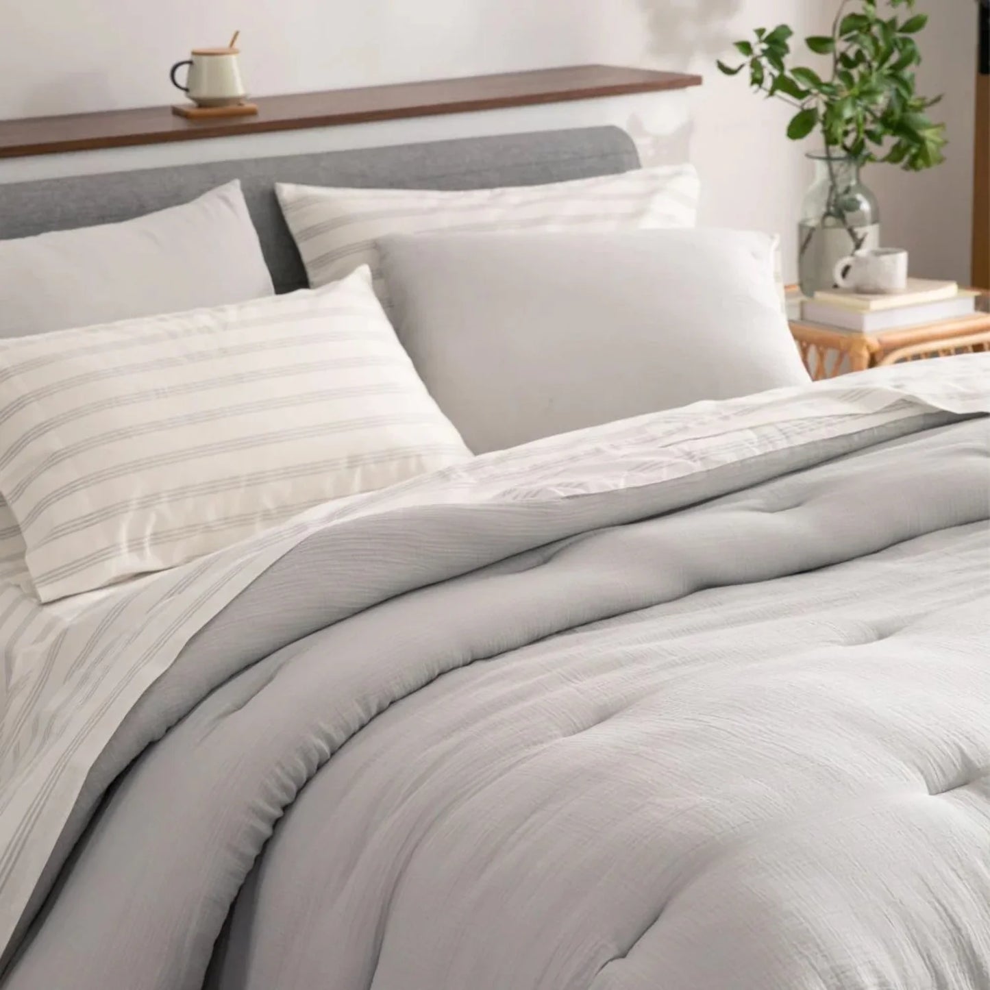 Wonderful Bedding Dreamy Gauze Cotton 7-Piece Comforter Set Back Striped