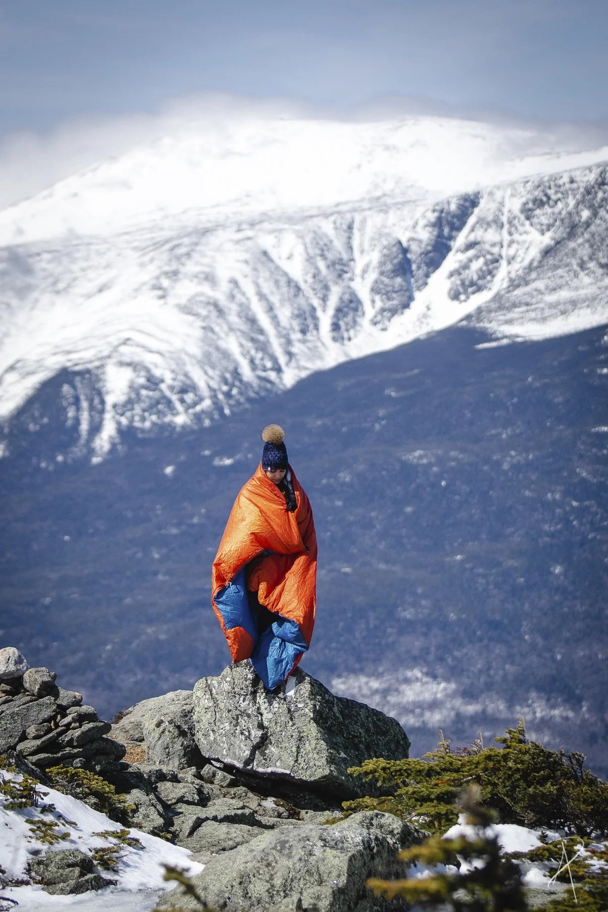 Klymit Versa Insulated Camping Blanket, Wide Travel Throw for Hiking, Backpacking & Outdoors